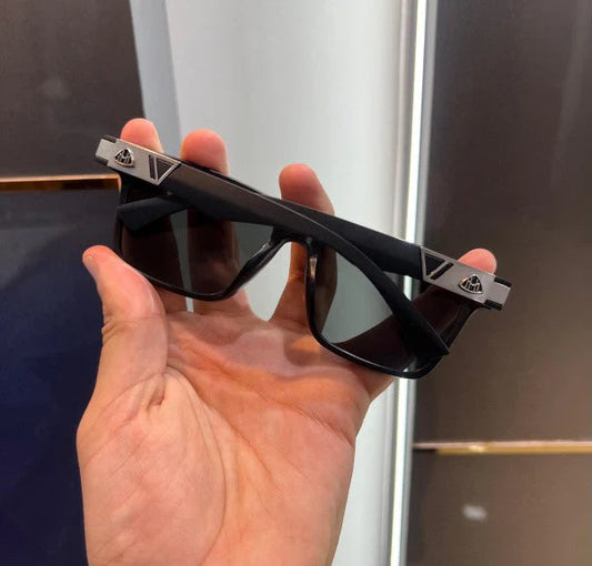 BLACK LUXURY SHADE 7503 WITH OG BOX