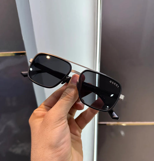 SUNGLASSES WITH OG KIT