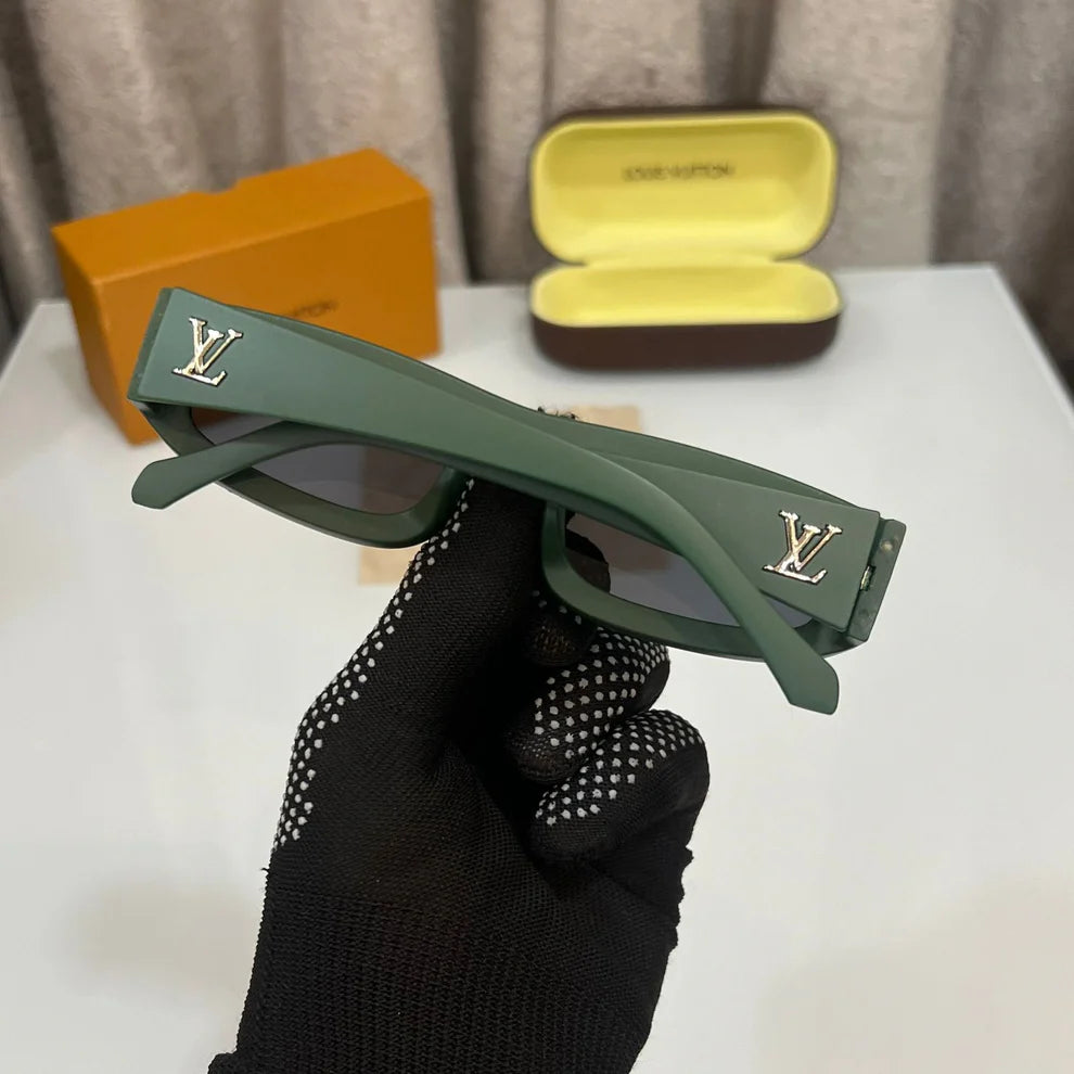 SUNGLASS OLIVE GREEN LUXURY SHADE WITH OG KIT