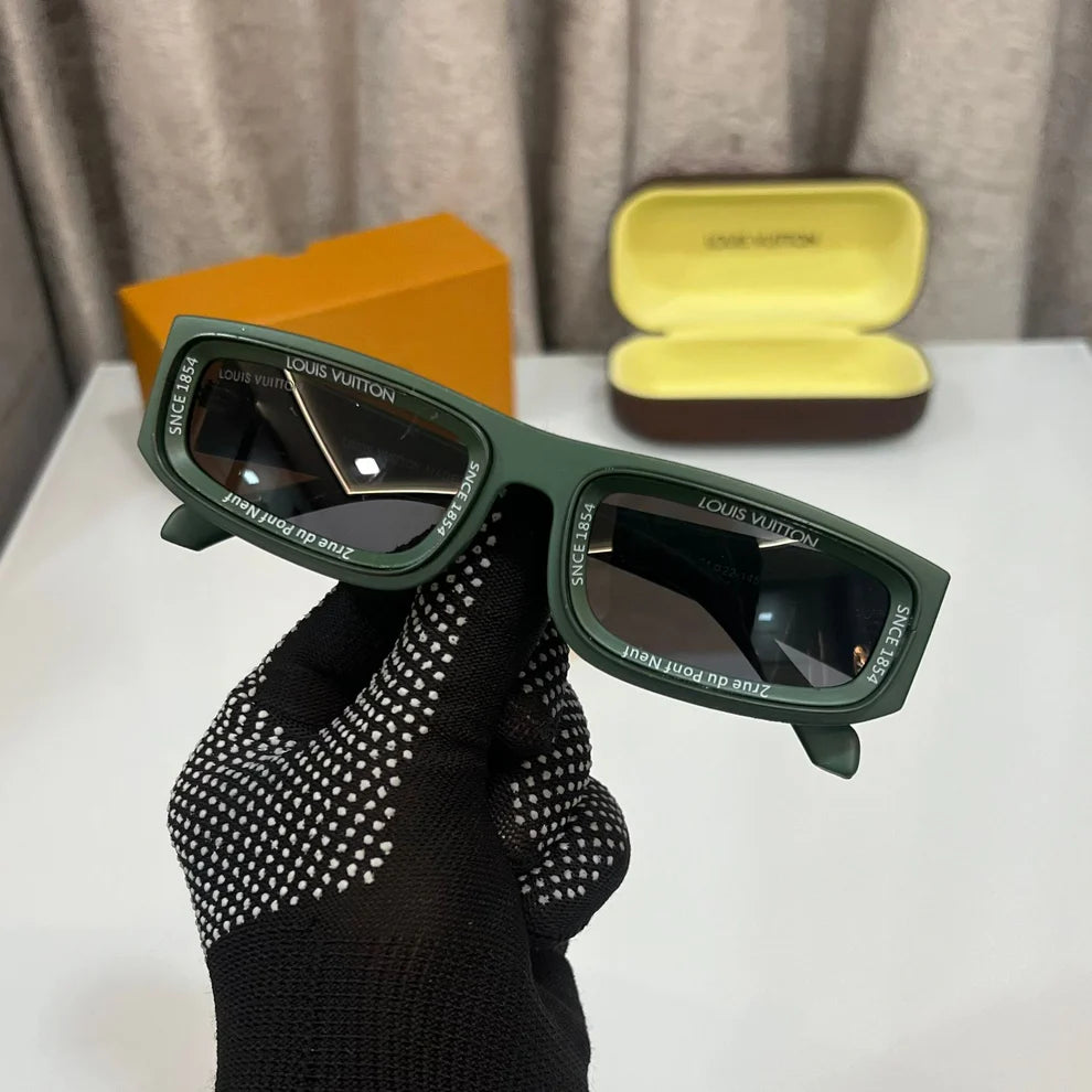 SUNGLASS OLIVE GREEN LUXURY SHADE WITH OG KIT
