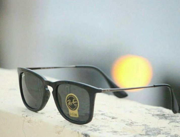 Fashionable Sunlight Eye Protected Sunglasses For Unisex