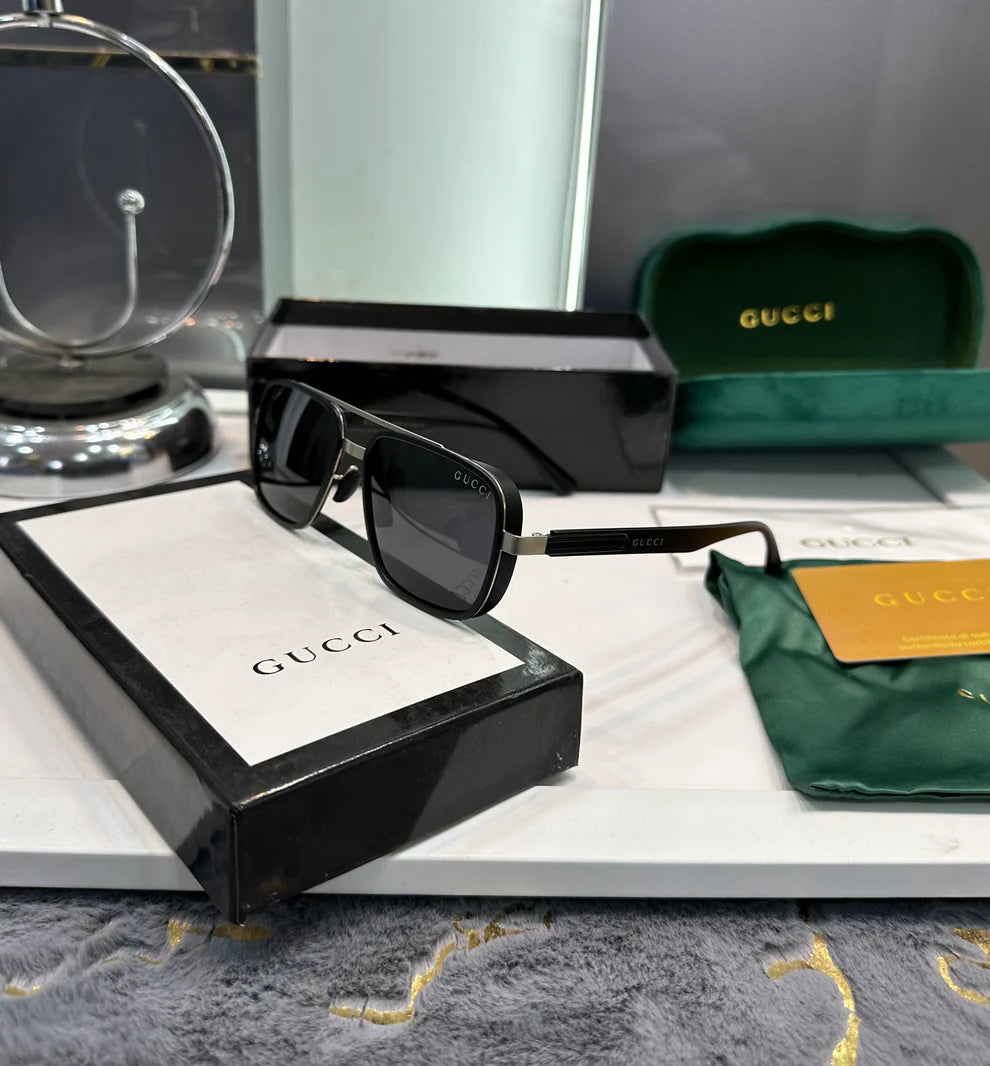 SUNGLASSES WITH OG KIT