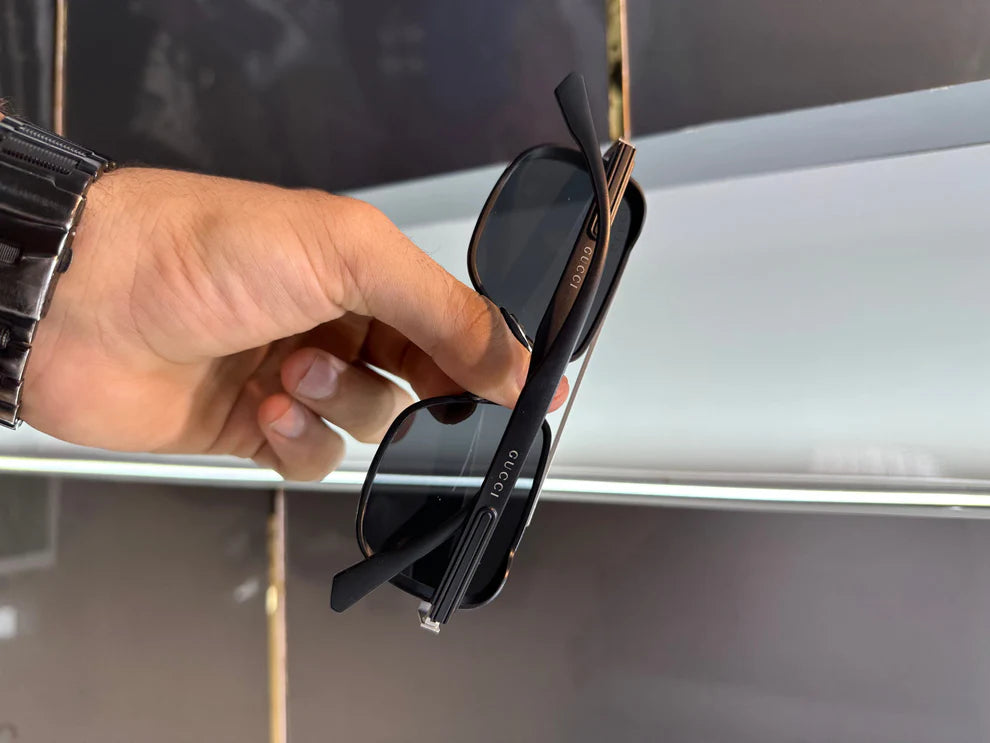 SUNGLASSES WITH OG KIT