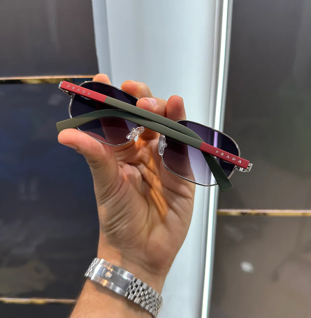 RECTANGLE BLACK FRAME SILVER-TONE SUNGLASSES WITH OG KIT